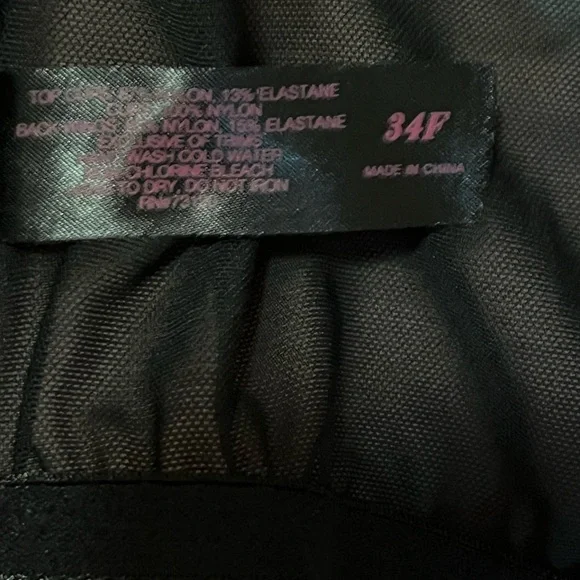 Frederick's of Hollywood Elegant Black and Red Lace Bra 34F - Picture 5 of 5